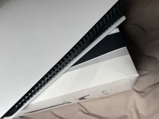 Consola PS5 + 2Mandos, Auriculares y Juegos y PS+