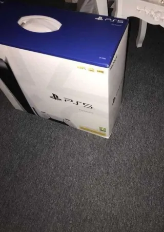 Consola PS5 + 2Mandos, Auriculares y Juegos y PS+