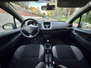Peugeot 207 2009