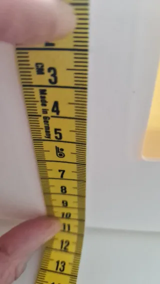 Caja organizadora de cables blanca