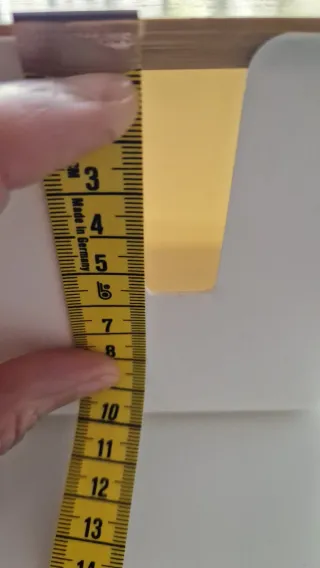 Caja organizadora de cables blanca