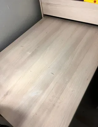 Cama alta infantil/juvenil con escritorio