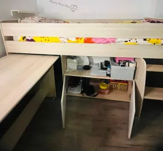 Cama alta infantil/juvenil con escritorio