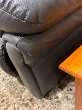 Sofá de piel de 2 plazas NO NEGOCIABLE