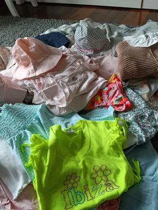 Lote Ropa Niña 1-3 Años y regalo bastante ropita