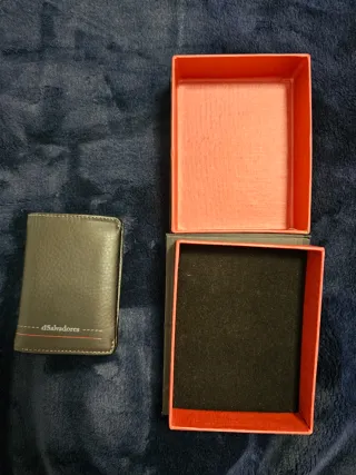 Cartera de piel Salvadores negra y roja