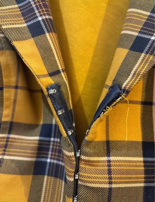 Chaleco cuadros amarillo y marrón