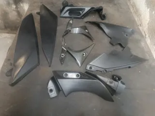Varias tapas Yamaha R1 2004- 2007