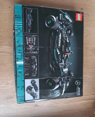 LEGO Technic Mercedes-AMG F1 W14 E Performance