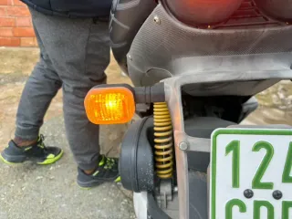 Aprilia Scooter Negra y Roja