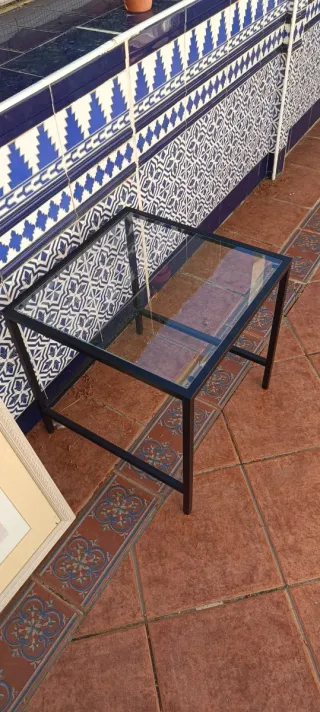 Mesa de cristal y metal negra