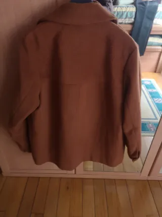 Chaqueta marrón de paño