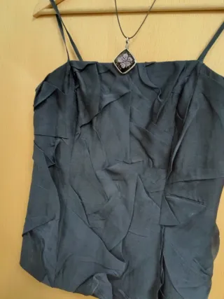 Blusa sin mangas gris y morada