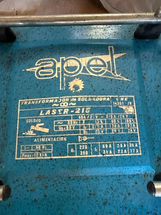 Soldadora Eléctrica APET LASER-215
