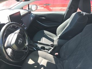 Toyota Corolla 1.8 125 Híbrido Active Tech E-CVT Sedán 90 kW (122 CV)