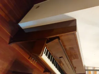 Piano Petrof