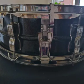 Caja Ludwig Acrolite Black Galaxy 14x5 Con estuche