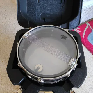 Caja Ludwig Acrolite Black Galaxy 14x5 Con estuche