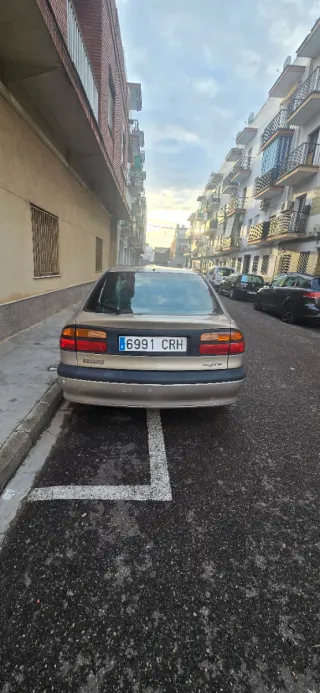 Coche Renault Laguna