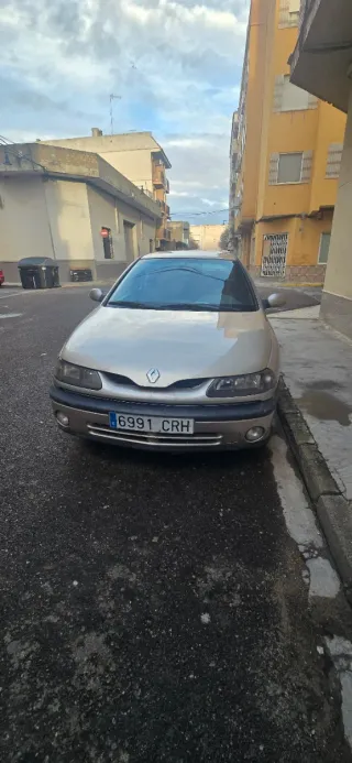 Coche Renault Laguna