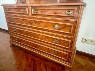 Cómoda vintage de madera