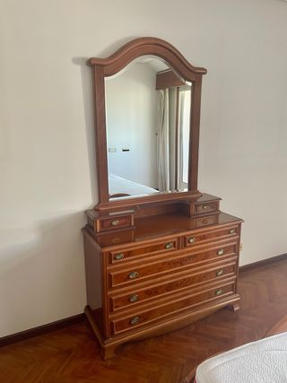 Cómoda vintage de madera