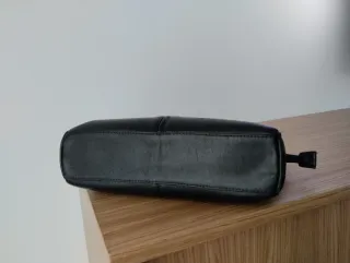 Bolso Piel Flor Negro Laura Valle