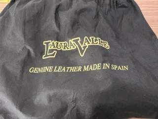 Bolso Piel Flor Negro Laura Valle