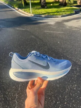 Nike Vomero 18