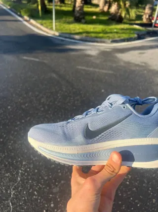Nike Vomero 18