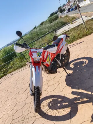 Yamaha TT600E Enduro Roja y Blanca