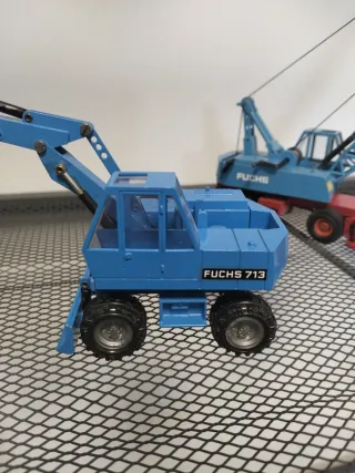 Maqueta Fuchs 713 NZG