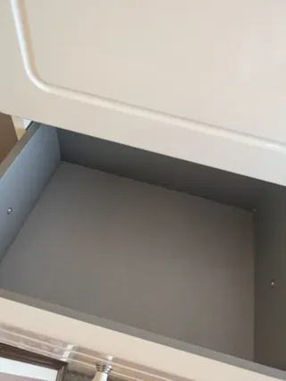 Armario de baño alto blanco