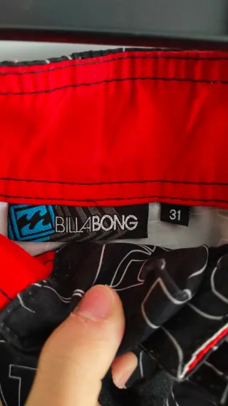 Costume da bagno Billabong nero con stampa