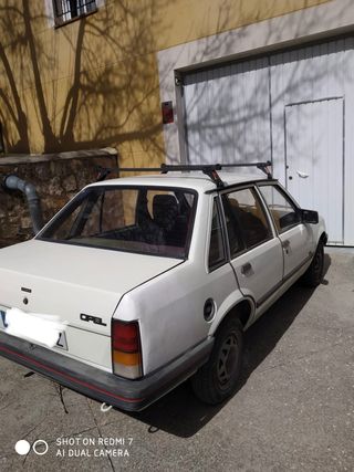 Opel Corsa TR Berlina