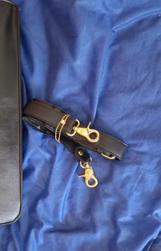 Elegante borsa in pelle Emporio Armani nero