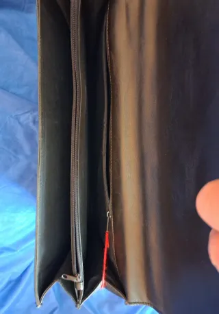 Elegante borsa in pelle Emporio Armani nero