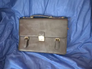 Elegante borsa in pelle Emporio Armani nero