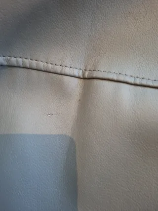 Puff Gris Cuero Sintético