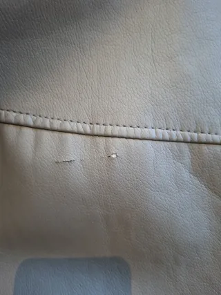 Puff Gris Cuero Sintético