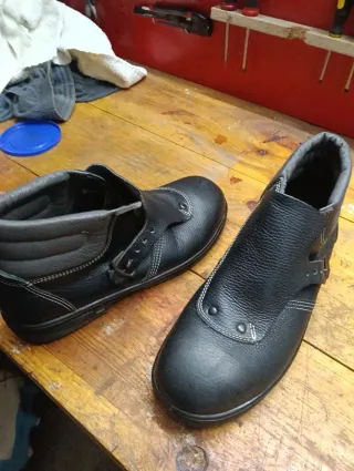 Botas de trabajo con puntera de hierro
