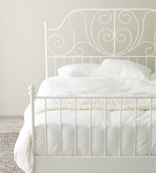 Estructura Cama IKEA LEIRVIK Blanca + 2  somieres