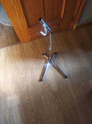 Soporte para bicicleta cromado