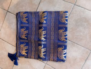 Telo arredo blu/oro con elefanti e frange