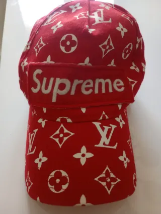Cappello Supreme Rosso Monogram