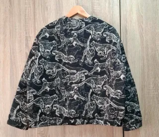 Cazadora negra H&M estampado Jaguares XL