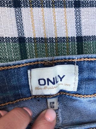 Jeans strappati donna