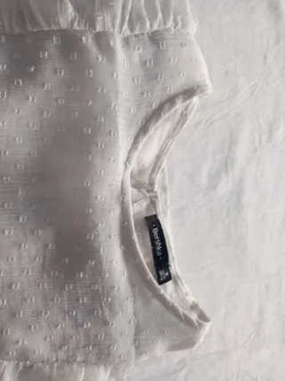 Camisa Bershka blanca volantes talla M