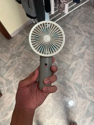 Ventilador de mano portátil