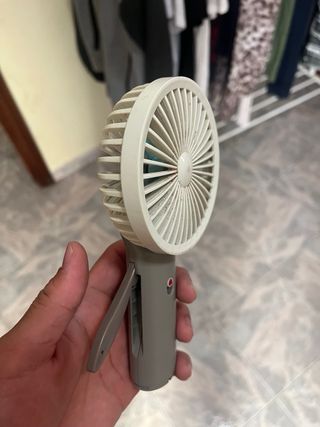 Ventilador de mano portátil